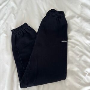 Aritzia Classic Black Sweatpants